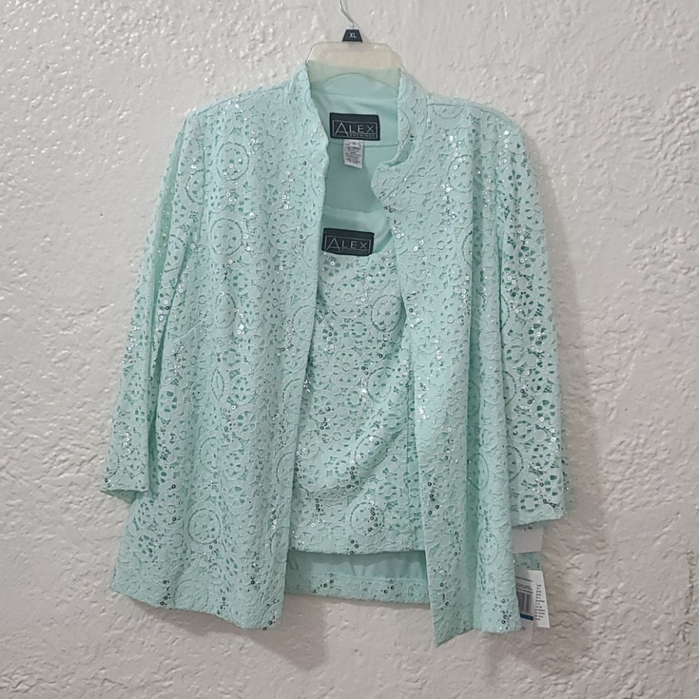 🆕️ Alex evening 2 piece set. Tank and cardigan
